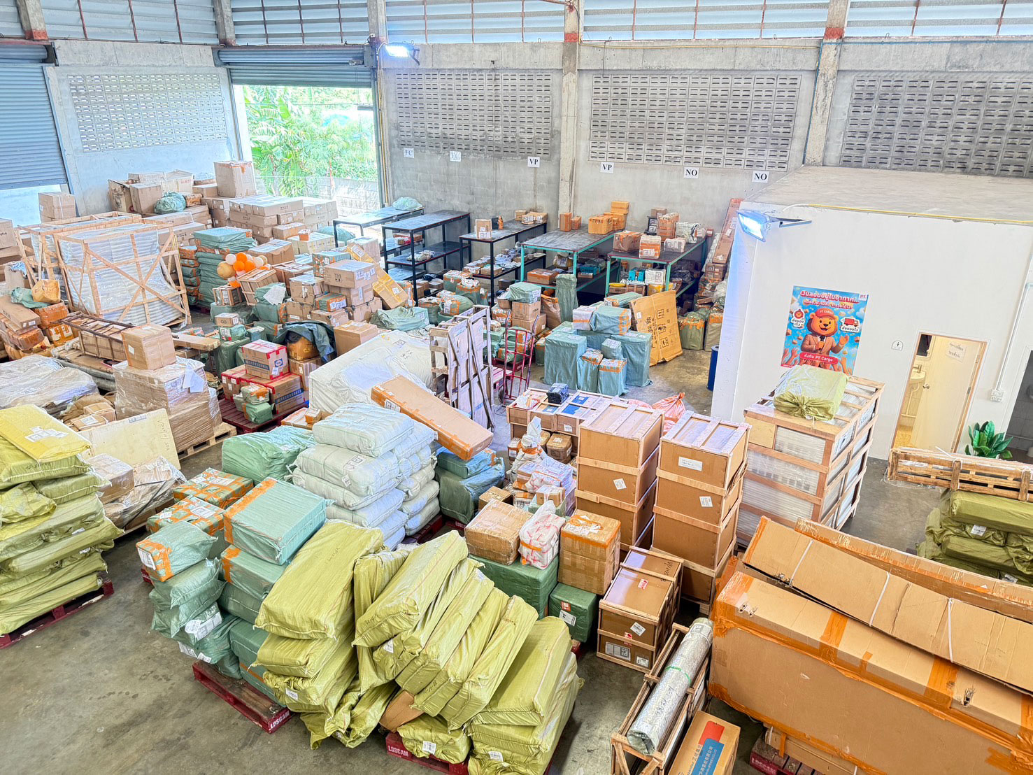 โกดังใหม่_ptcargo_ใหญ่มาก