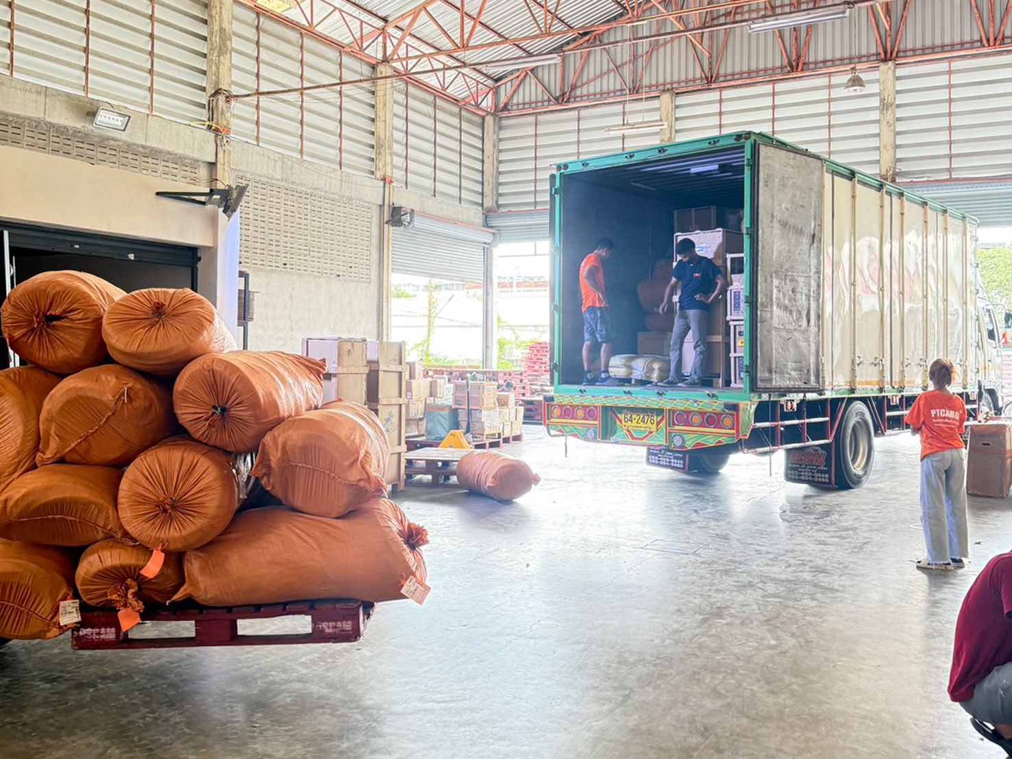 โกดังใหม่_ptcargo_ใหญ่มาก